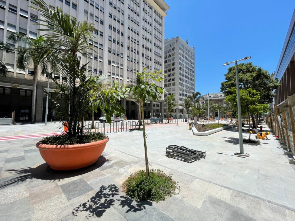 Prefeitura inaugura a Praça da Justiça, no Centro