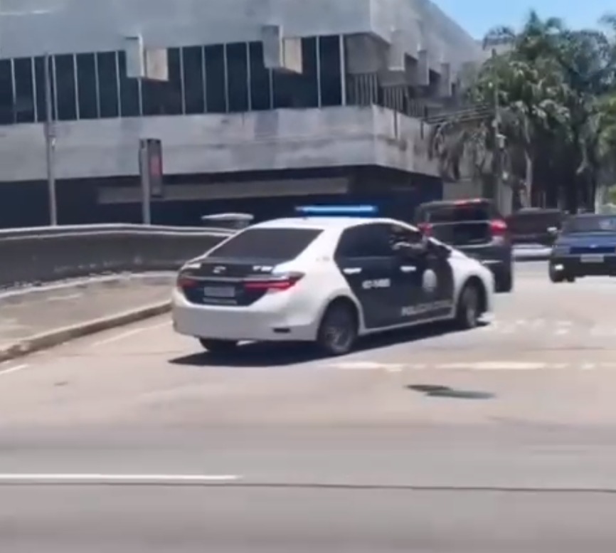 Tiroteio assusta cariocas no Centro do Rio (Foto: Divulgação)