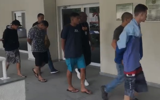 integrantes de quadrilha que fraudava e vendia bilhetes do Metrô são presos na estação da Pavuna