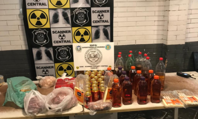 Materiais apreendidos com duas visitantes no Complexo de Gericinó (Foto: Divulgação/Secretaria de Administração Penitenciária do Rio)