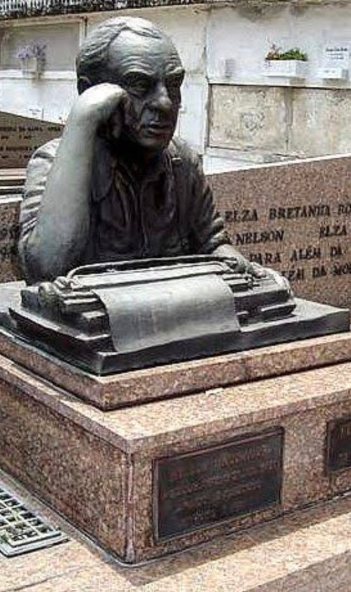 busto nelson rodrigues sao joao batista