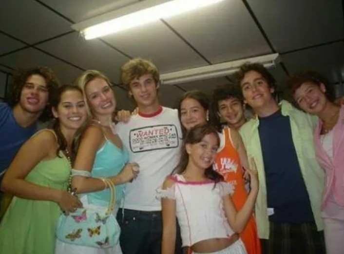 Daniel Erthal com parte do elenco de Malhação 2005
