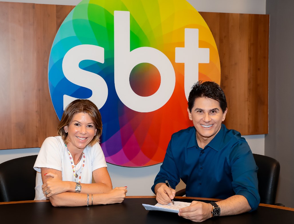 Daniela Beyruti e Cesar Filho no SBT