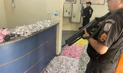 PM apreende arma e drogas em Benfica