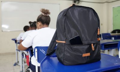 Secretaria Municipal de Educação do Rio divulga resultado da consulta pública sobre o uso de celulares nas escolas
