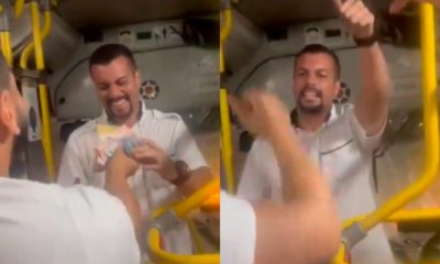 [VÍDEO] Motorista se emociona após ganhar 'vaquinha' de passageiros durante o réveillon (Foto: Reprodução)