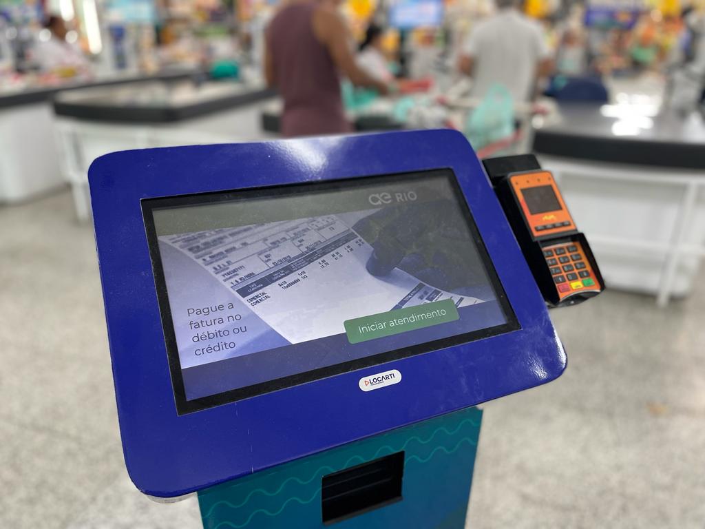 Totens de autoatendimento da Águas do Rio são montados em grande rede de supermercados (Foto: Divulgação)