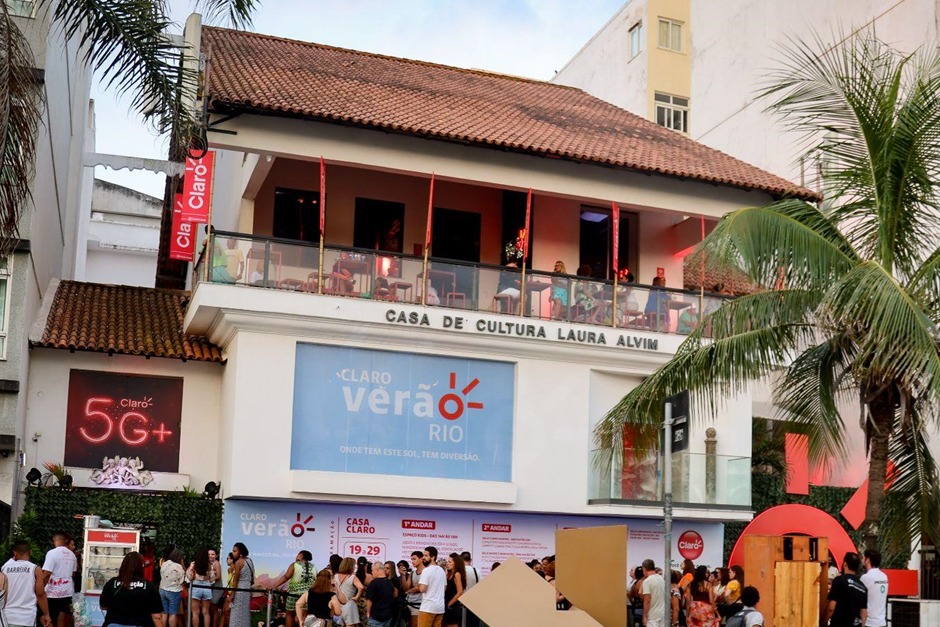 Em frente à Praia de Ipanema, Casa de Cultura Laura Alvim terá shows gratuitos, recreação infantil e tecnologia (Foto: Divulgação)