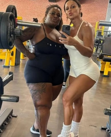 Jojo Todynho e Viviane Araújo postam fotos juntas durante treino: 'Vamos arrasar na avenida' (Foto: Reprodução/ Instagram)
