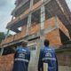 Demolição de prédio irregular em Curicica