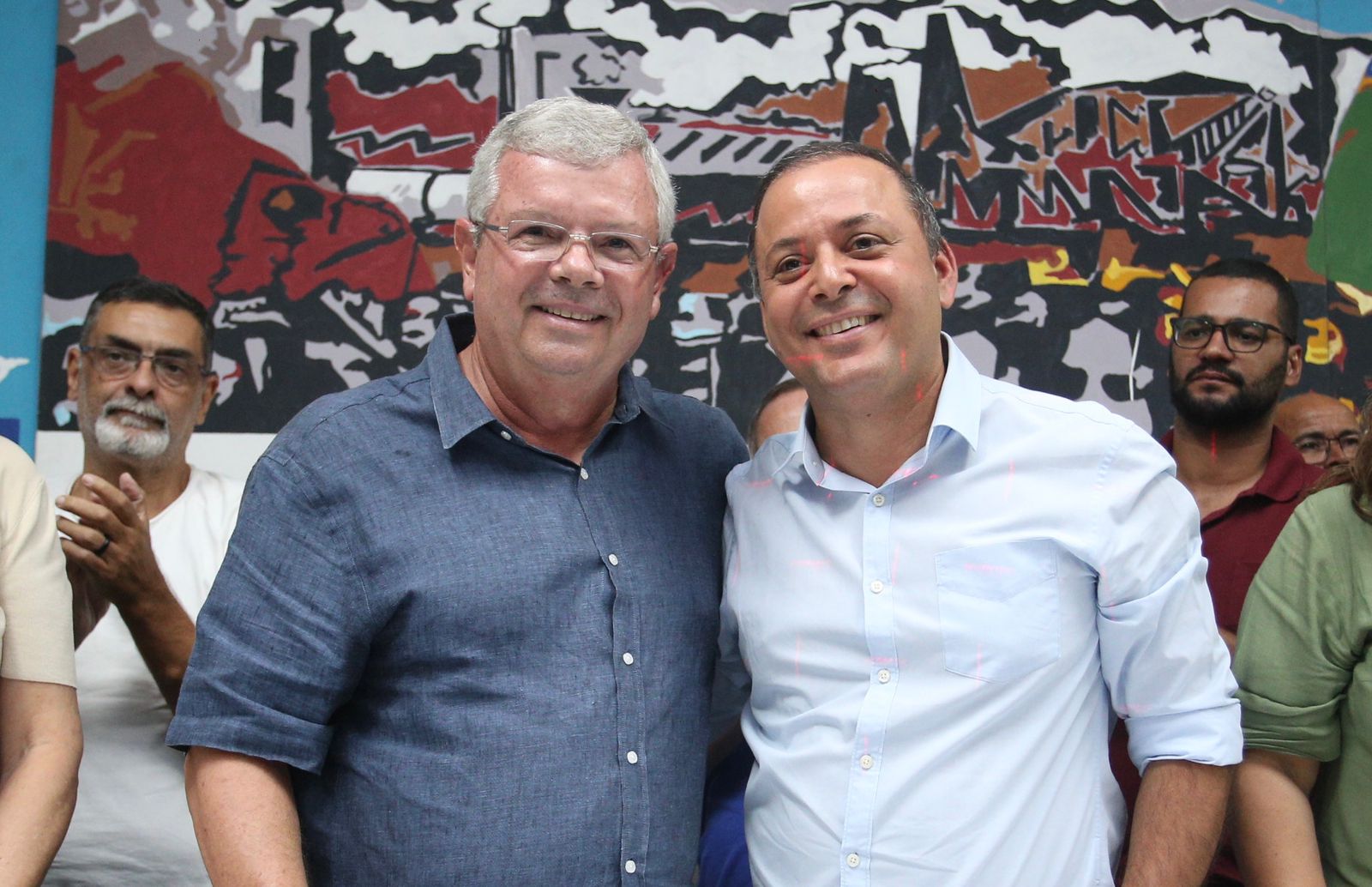 Axel Grael lança Rodrigo Neves como pré-candidato a prefeito de Niterói