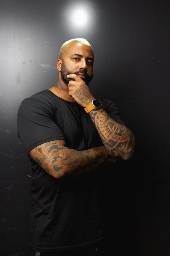 Personal Cássio Fidlay dá dicas exclusivas para ficar em forma até o Carnaval (Foto: Divulgação)