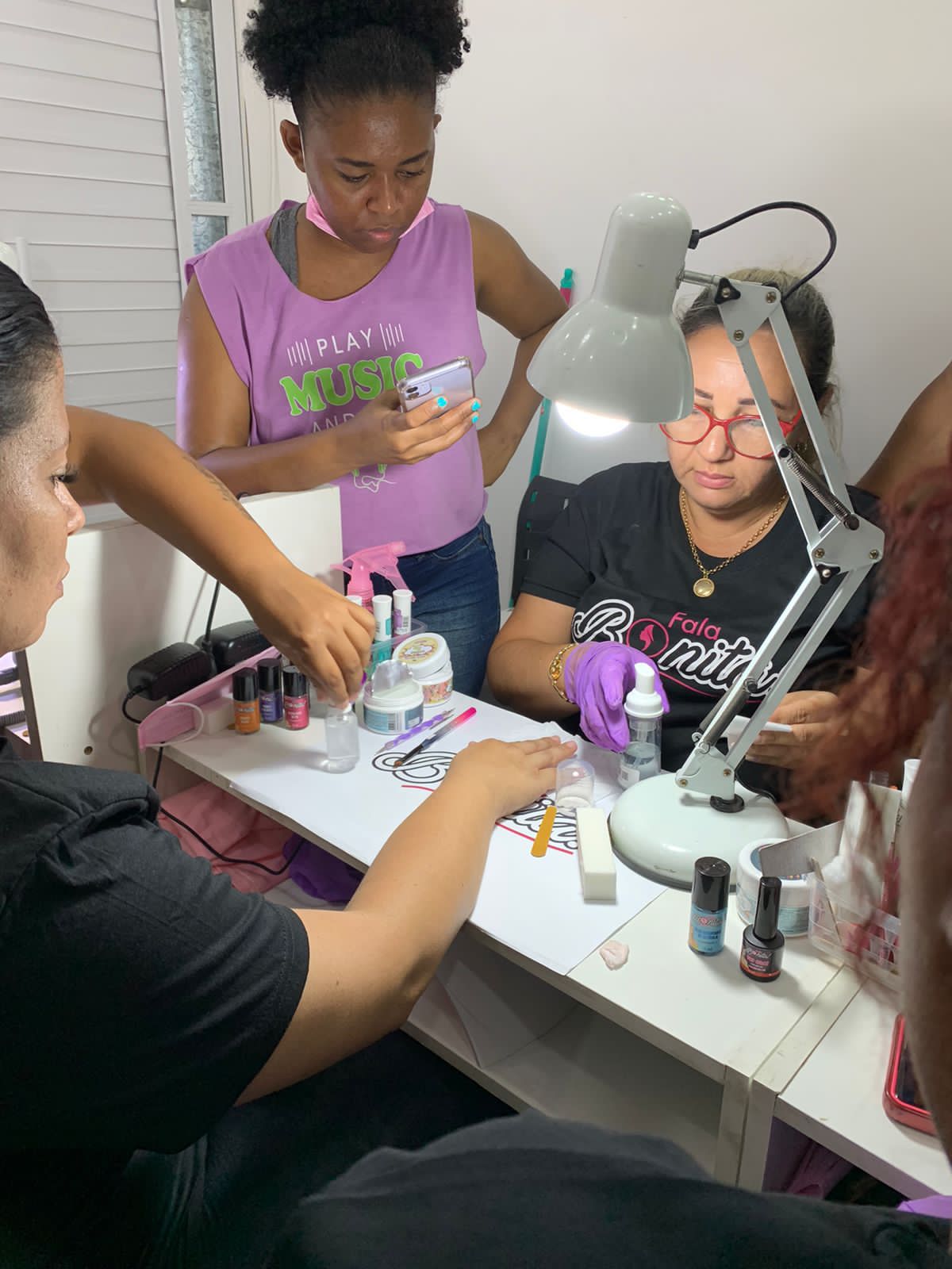 Mulheres vítimas de violência farão cursos de qualificação em Brás de Pina