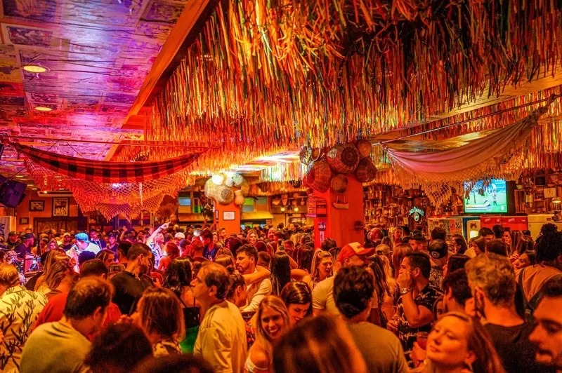 65% dos bares e restaurantes do Rio que vão abrir no Carnaval esperam faturar mais que em 2023 (Foto: Divulgação)