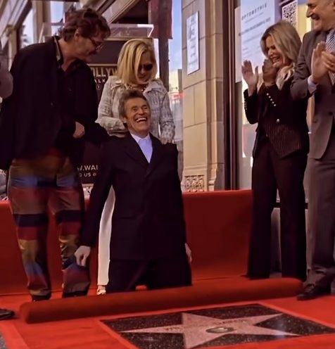 Willem Dafoe recebe estrela na calçada da fama em Hollywood