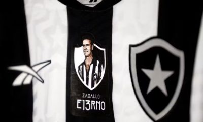 Zagallo ganha patch de homenagem em camisa do Botafogo