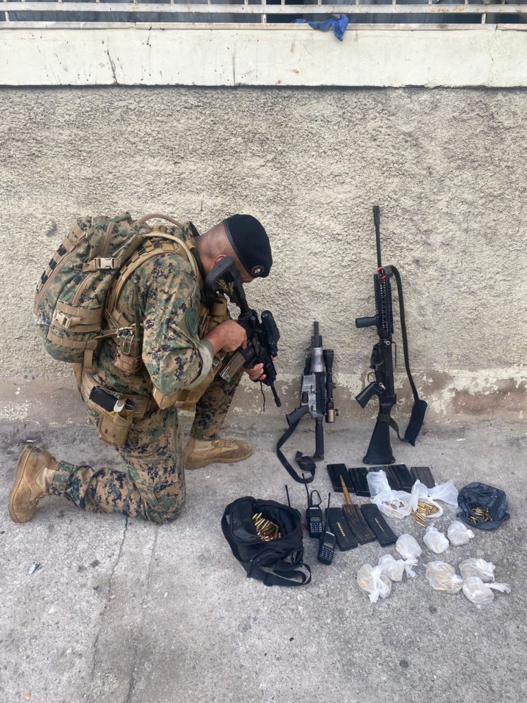 Apreensões feitas durante megaoperação da Polícia Militar no Rio de Janeiro 