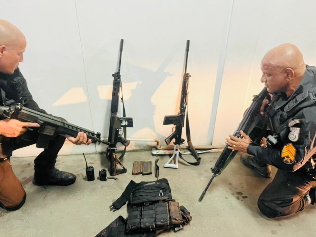 Apreensões feitas durante megaoperação da Polícia Militar no Rio de Janeiro