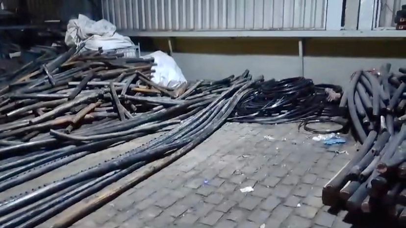 Polícia Civil apreende quase cinco toneladas de cabo telefônico