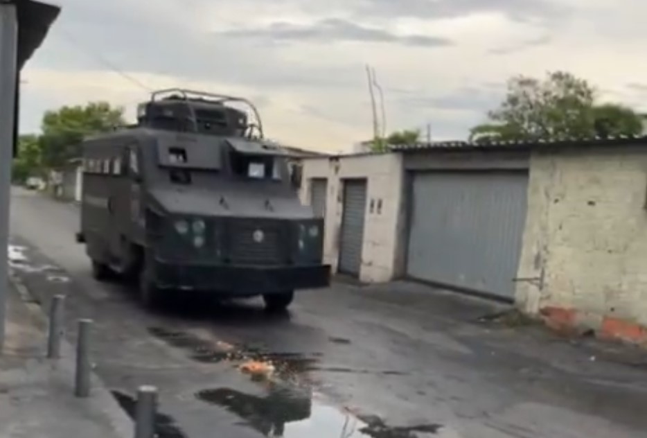 Polícia Militar na Cidade de Deus