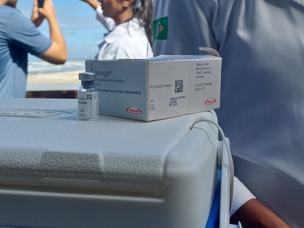 Vacina contra a dengue