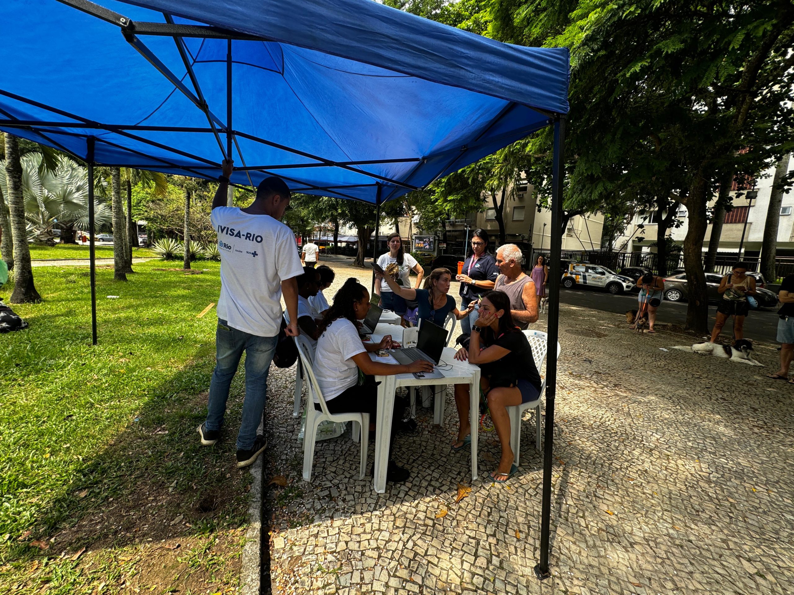 Prefeitura realiza mais uma ação gratuita de microchipagem e vacinação antirrábica em praças da Zona Sul (Foto: Divulgação)