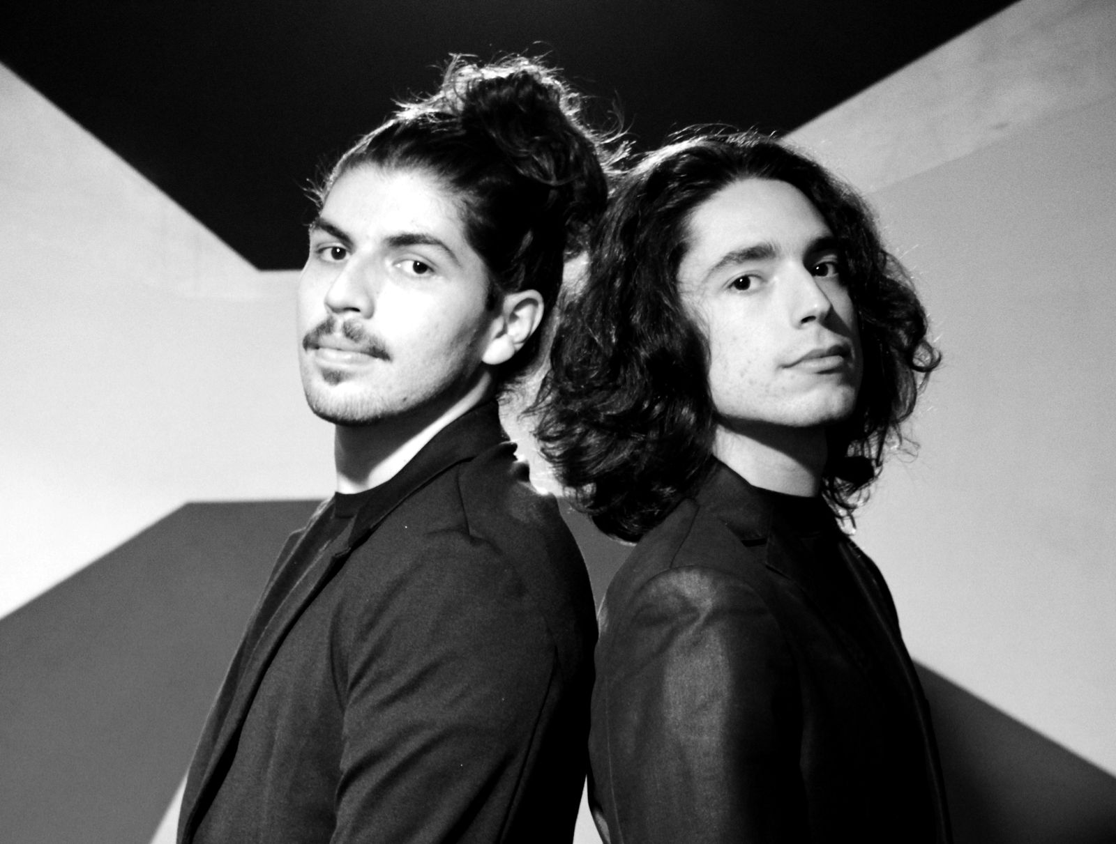 Luan Carbonari e Gabriel Rojas prestam homenagem a Tom Zé, no Manouche (Foto: Divulgação)