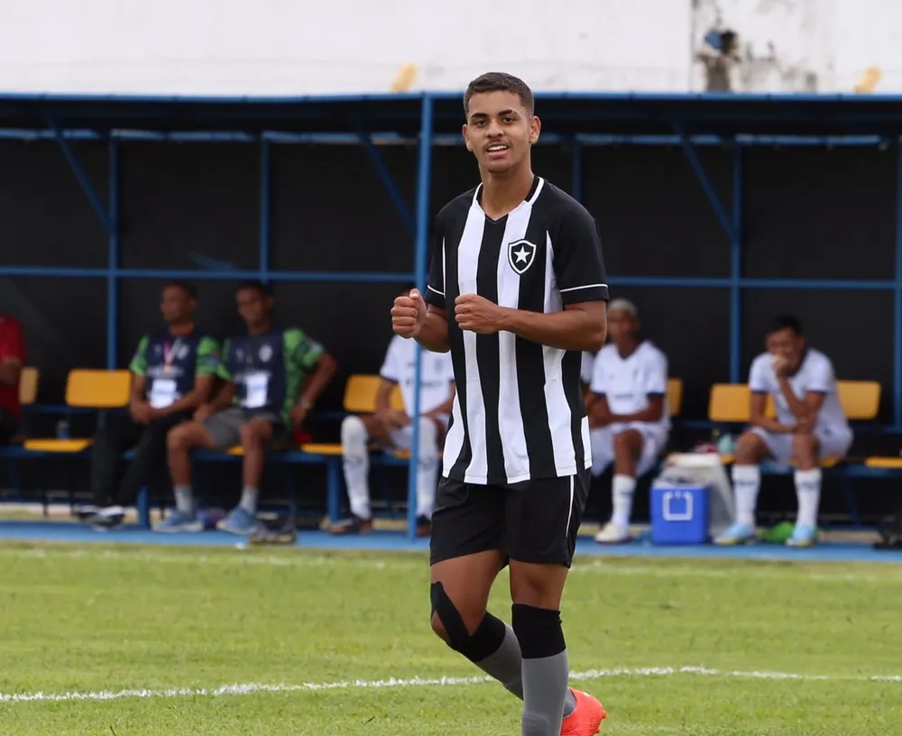 Atacante Sapata em campo pelo Botafogo na Copinha de 2023