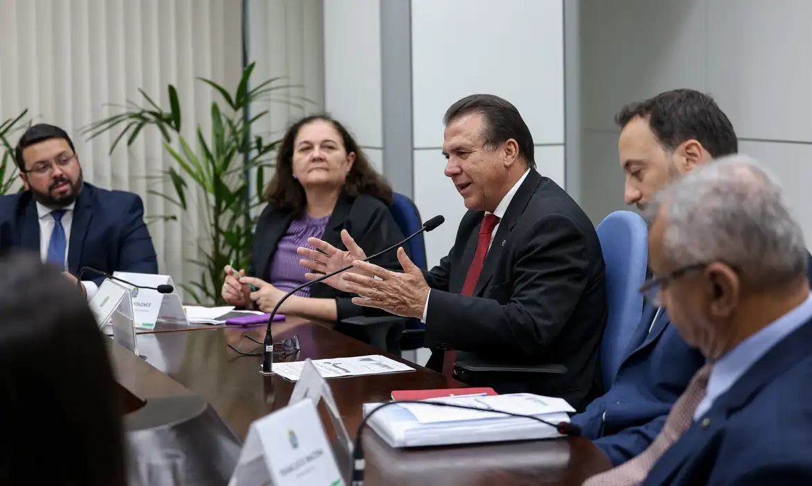 O ministro do Trabalho, Luiz Marinho