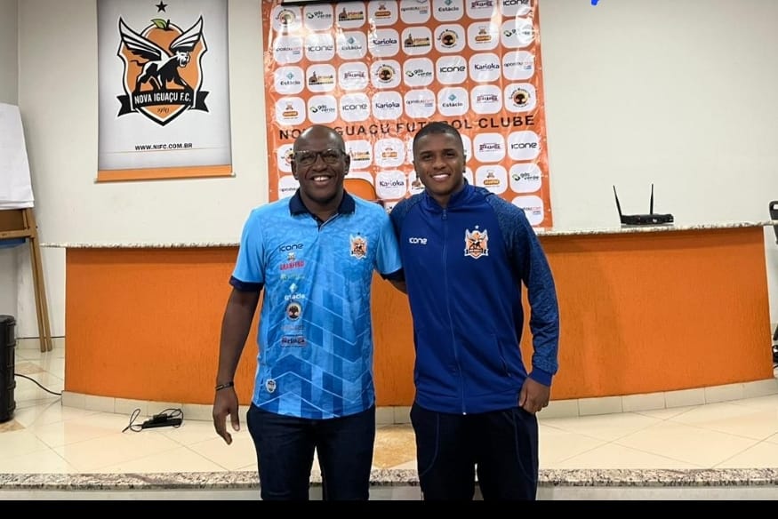 Jogador e técnico do Nova Iguaçu concedem entrevista coletiva