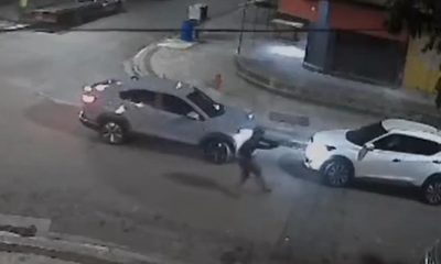 Câmera de segurança flagra roubo de carro em Irajá
