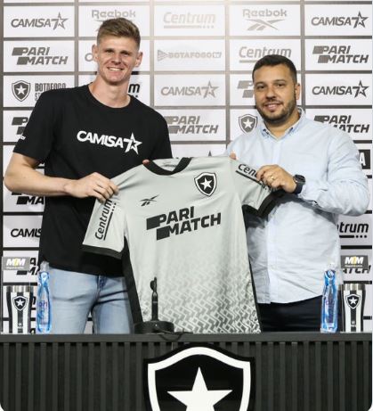 Goleiro Raul é apresentado em coletiva no Botafogo