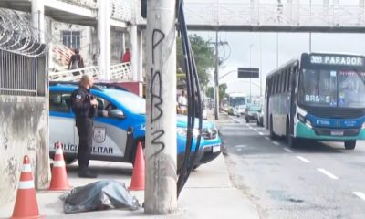 Tentativa de assalto deixa passageiro morto na Avenida Brasil