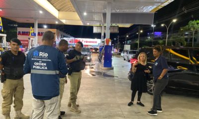 Prefeitura do Rio impede pega na Avenida Abelardo Bueno