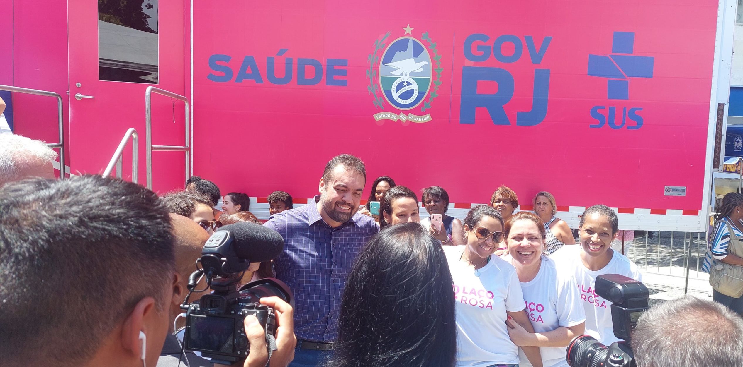 governador claudio castro dia internacional da mulher largo carioca