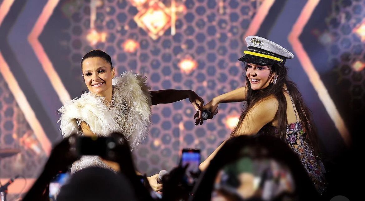 Dupla Maiara e Maraisa em alto mar