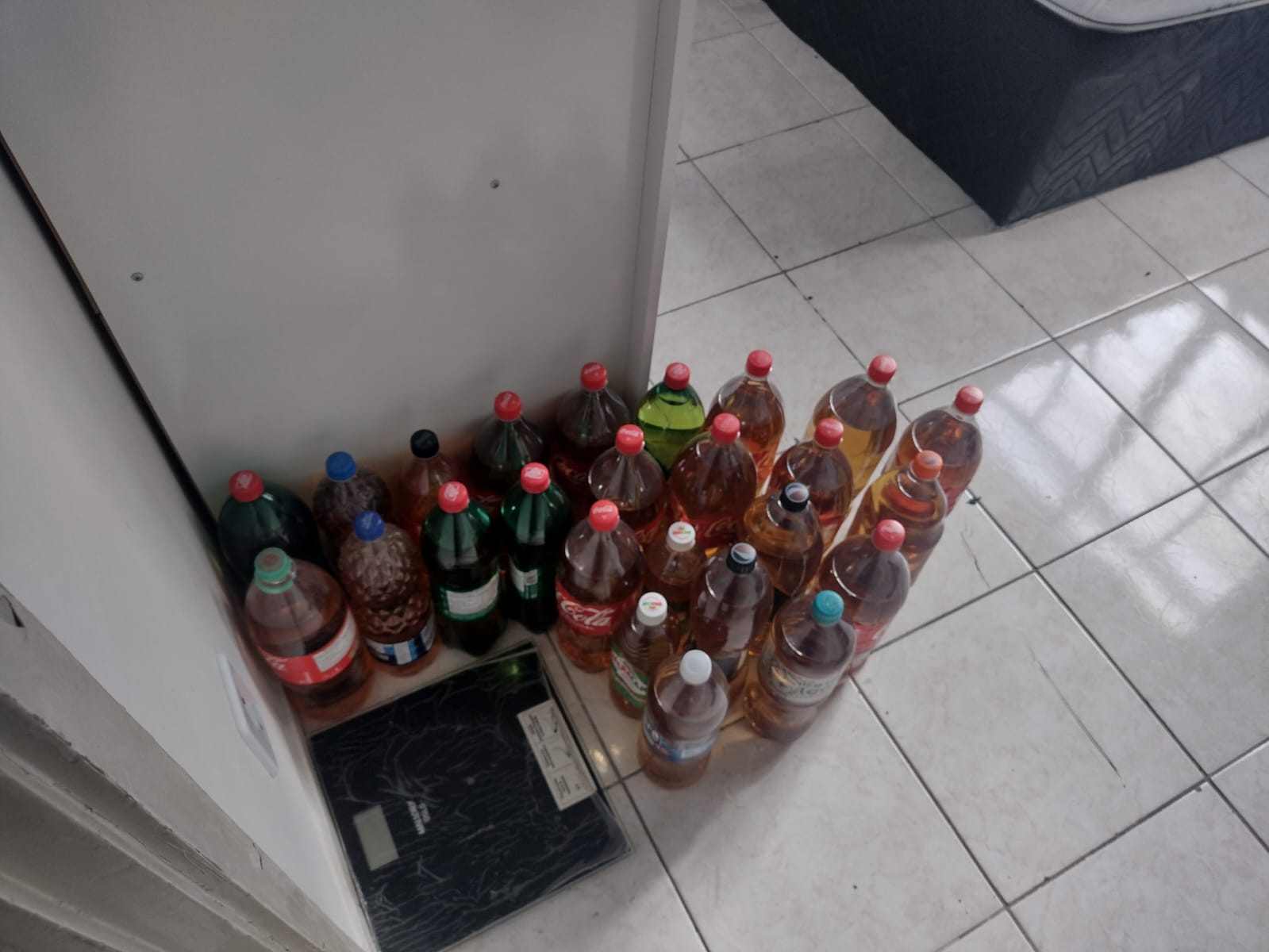 Marido que manteve a mulher refém foge antes da chegada da PM