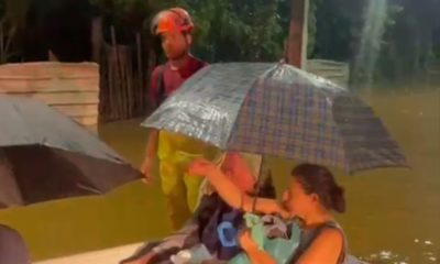 idosos são resgatados de asilo alagado em Santa Cruz da Serra