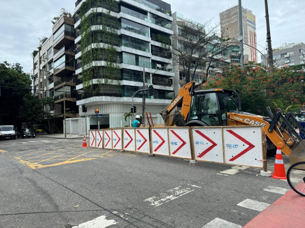 Cratera se abre no Leblon