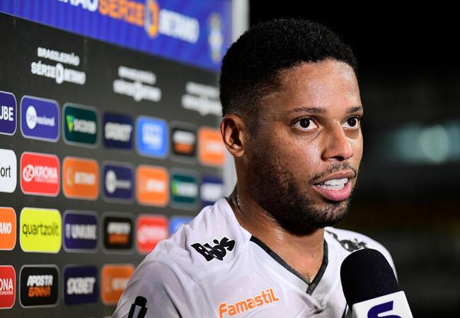 André, anunciado como reforço do América