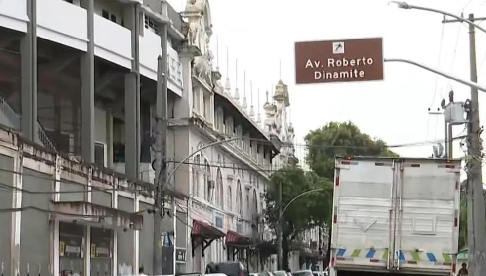 Avenida Roberto Dinamite, em São Januário