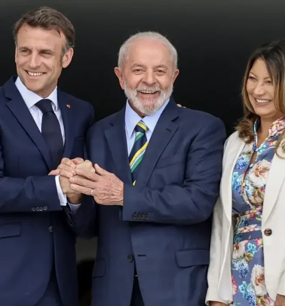Presidente Lula, presidente da França, Macron, e a primeira dama do país, Janja Lula