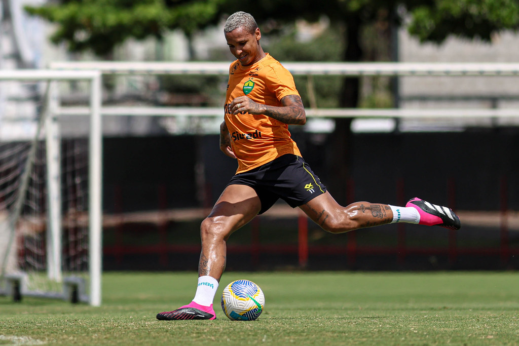 Deyverson. Treino do Cuiabá (FOTO: AssCom Dourado)