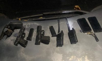 Criminosos são presos com armas e rádios comunicadores no Anil