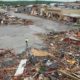 Destruição causada por tornado nos EUA.
