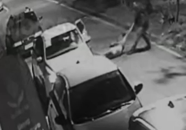 Motorista aplicativo agride mãe e filha