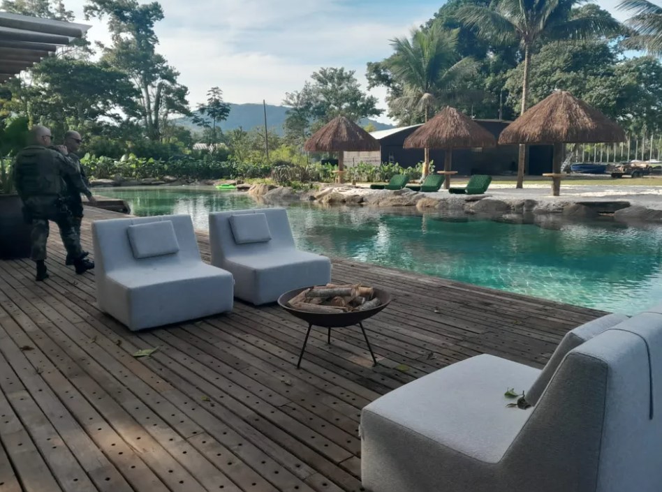 Lago artificial na casa de Neymar em Mangaratiba