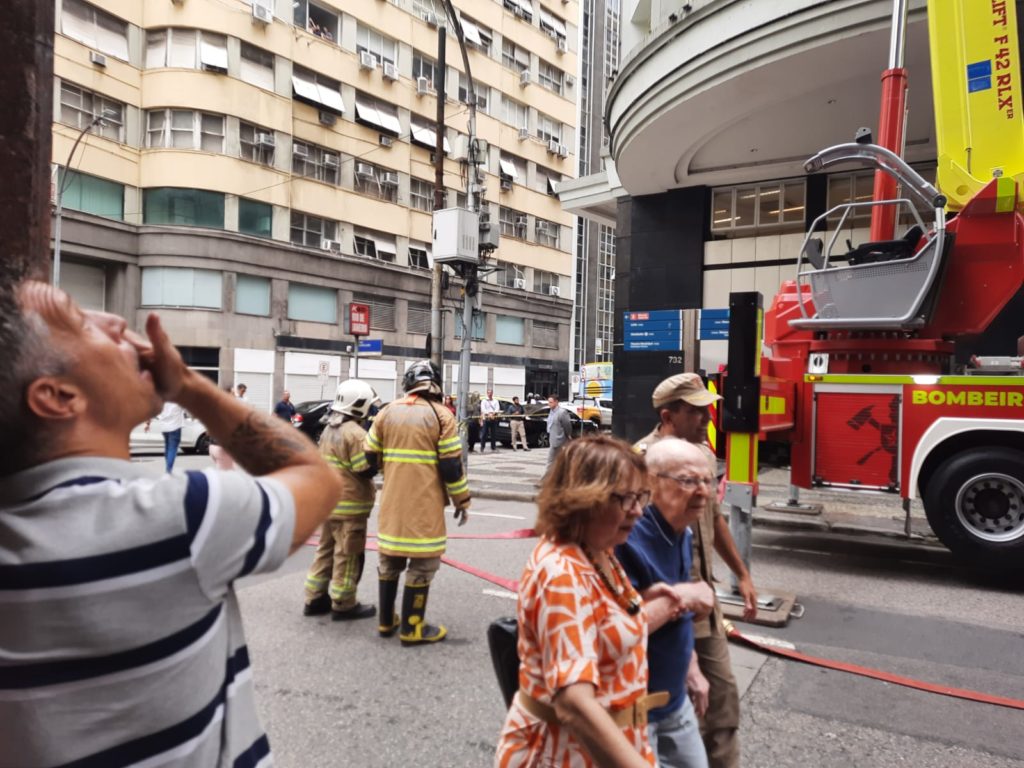 Simulação do Corpo de Bombeiro no Centro do Rio