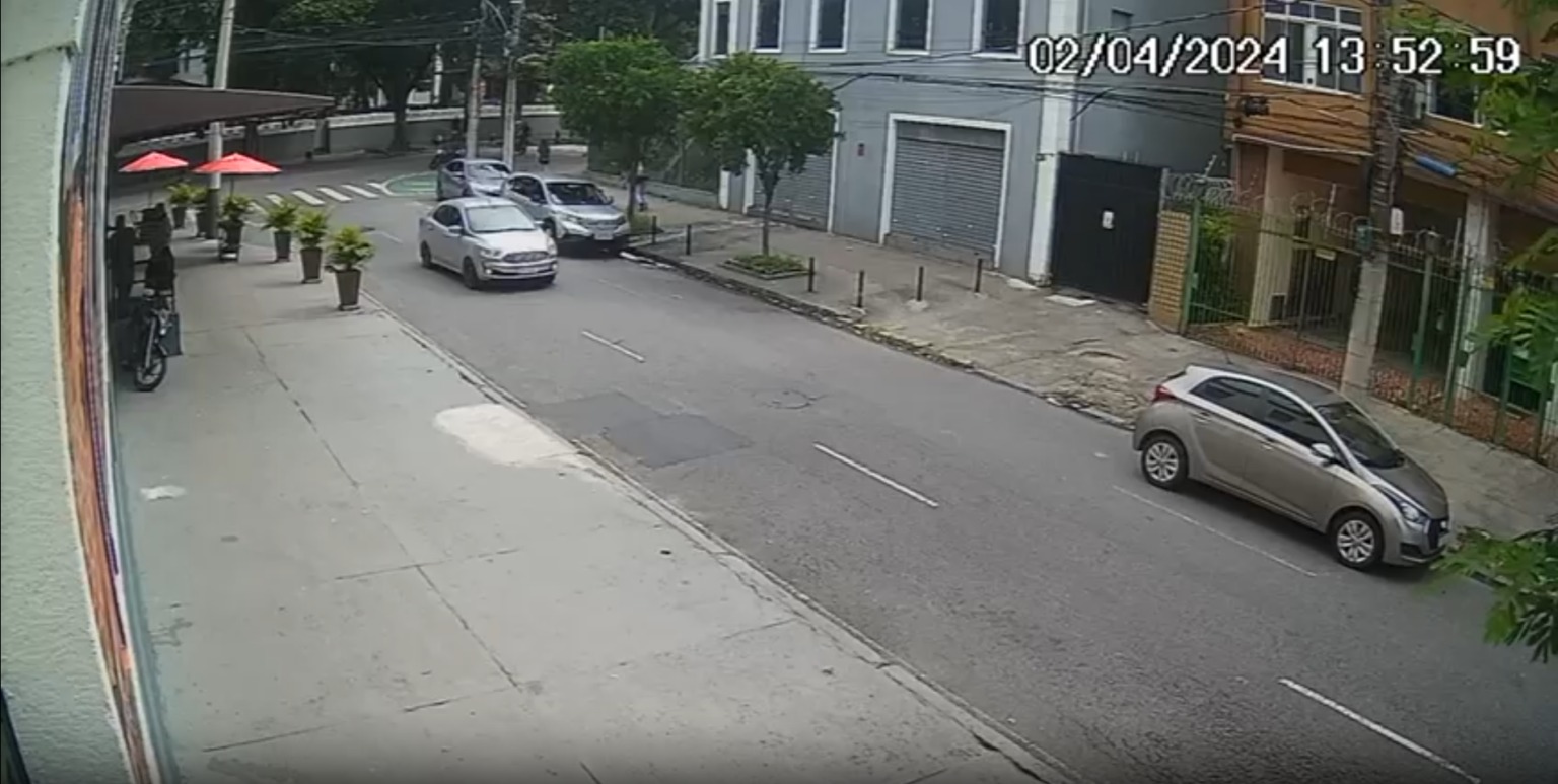 Sargento dos Bombeiros baleada em tiroteio na Tijuca recebe alta hospitalar (Foto: Divulgação)