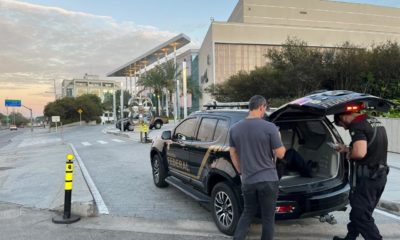 Polícia Federel em operação contra abuso sexual infantil na Barra da Tijuca.